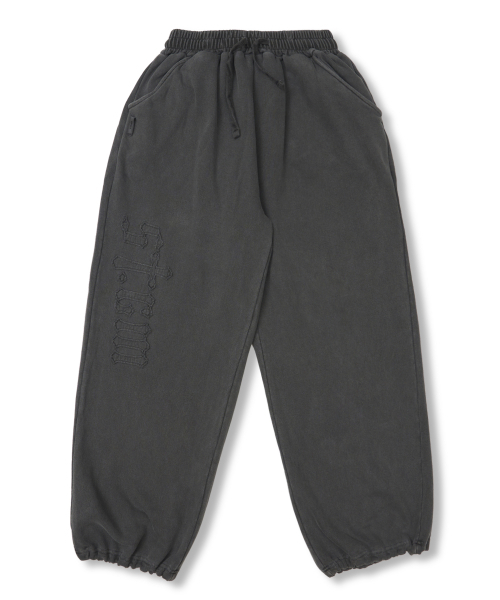 STIGMA(スティグマ)の「Applique STGM Pigment Washed Wide Jogger Pants Charcoal(スウェットパンツ・メンズ・その他・MEDIUM/LARGE/X-LARGE)」の1枚目の写真