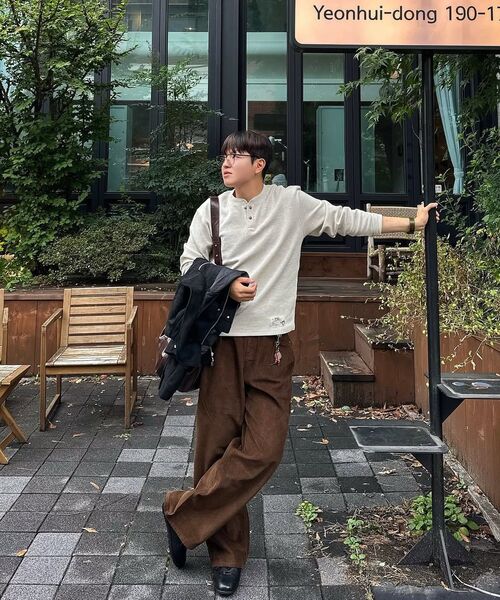 OGARP（オガープ）の「Waffle Henley Neck Long Sleeve Oatmeal（Tシャツ/カットソー・レディース・オートミール・1/2）」の3枚目の写真