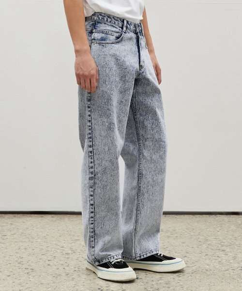 DECET(デケト)の「Mid Rise Wide Jeans DCPT027SnowBlue(デニムパンツ・レディース・その他・26/28/30)」の3枚目の写真