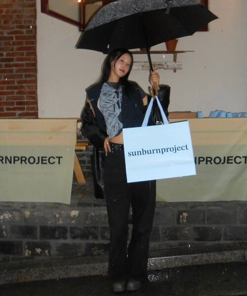 SUNBURNPROJECT(サンバーンプロジェクト)の「Lace Printing Layered T-shirt, CHARCOAL(Tシャツ/カットソー・レディース・その他・FREE)」の4枚目の写真
