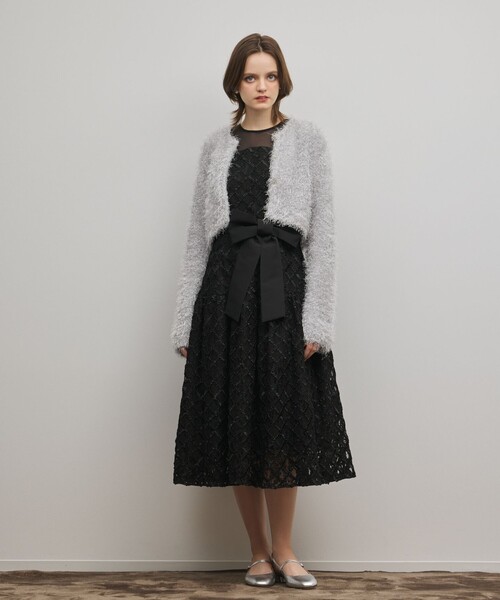 GRACE CONTINENTAL（グレースコンチネンタル）の「フェザーショートボレロ（カーディガン/ボレロ・レディース・ブラック/シルバー・36）」の17枚目の写真