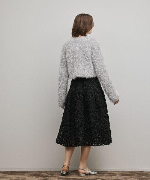 GRACE CONTINENTAL（グレースコンチネンタル）の「フェザーショートボレロ（カーディガン/ボレロ・レディース・ブラック/シルバー・36）」の3枚目の写真