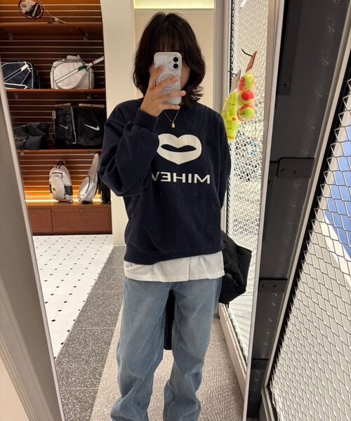 MIHEV（ミヘブ）の「[ユニセックス] ビッグクラシックロゴスウェットシャツネイビー（スウェット・レディース・その他・FREE）」の9枚目の写真