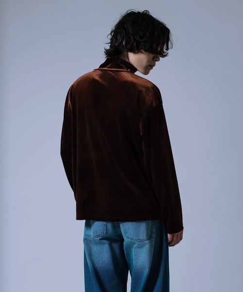 improves（インプローブス）の「【Unisex】ベロア素材 ハイネック プルオーバー（Tシャツ/カットソー・メンズ・ブラック/オフホワイト/チャコール/ダークブラウン・MEDIUM/LARGE）」の19枚目の写真