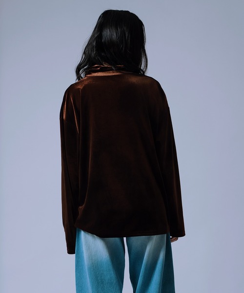 improves（インプローブス）の「【Unisex】ベロア素材 ハイネック プルオーバー（Tシャツ/カットソー・メンズ・ブラック/オフホワイト/チャコール/ダークブラウン・MEDIUM/LARGE）」の22枚目の写真