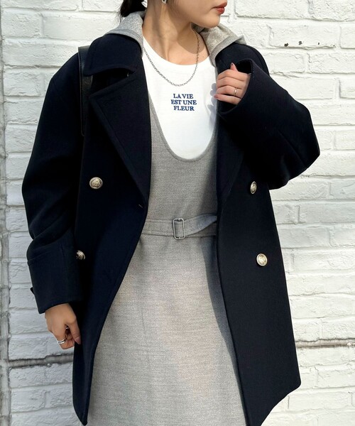 fredy emue(フレディエミュ)の「ワンポイント刺繍ロゴロンTシャツ(Tシャツ/カットソー・レディース・オフホワイト/チャコールグレー・38)」の7枚目の写真