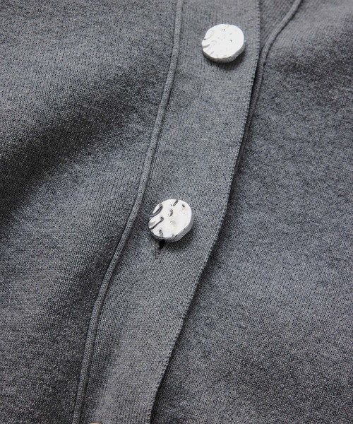 VIS(ビス)の「釦アクセントコクーンカーディガン(カーディガン/ボレロ・レディース・ライトグレー/オフホワイト/ライトグリーン・FREE)」の7枚目の写真