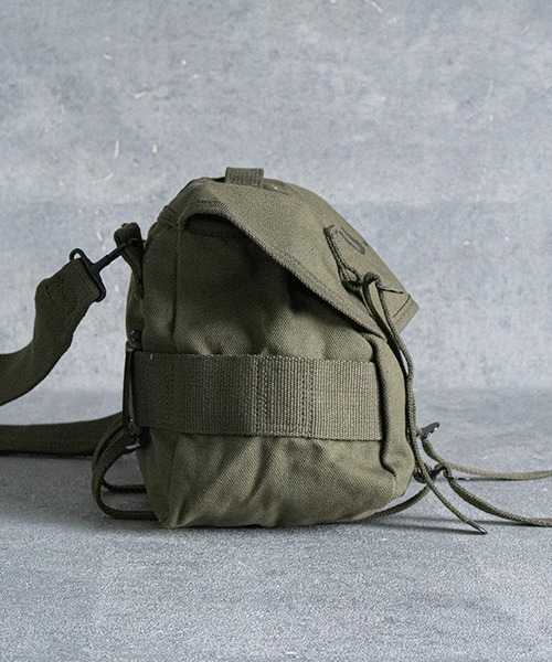 ８(eight)（エイト）の「M1961 コンバットバッグ（ショルダーバッグ・メンズ・オリーブ・FREE）」の5枚目の写真