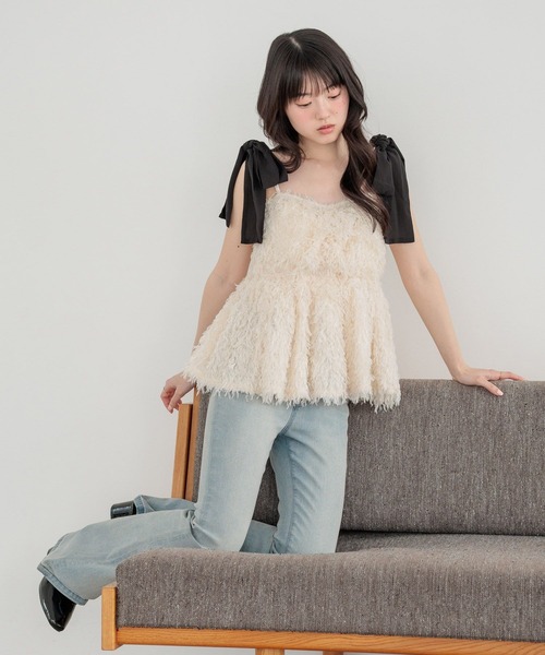 Heather(ヘザー)の「シャギーペプラムキャミ 647240(キャミソール・レディース・グレー/ブラック/アイボリー・FREE)」の5枚目の写真