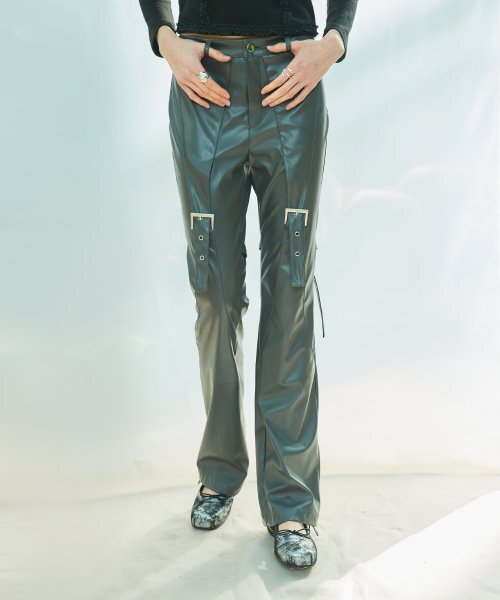 LARTIGENT(ラーティゼン)の「L9 BUCKLE BOOTCUT PANTS(CHARCOAL)(その他パンツ・レディース・その他・M/S)」の3枚目の写真
