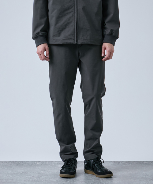 B.C STOCK(ベーセーストック)の「C.H.G プルオンスリムパンツ(スラックス・メンズ・チャコールグレー/ブラック・LARGE/MEDIUM)」の9枚目の写真