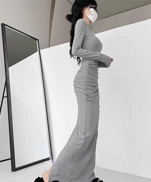 gossip！ロサンゼルス（ゴシップロサンゼルス）の「ドレープデザイン 美シルエットワンピース（ワンピース・レディース・ブラック/グレー・M）」の4枚目の写真