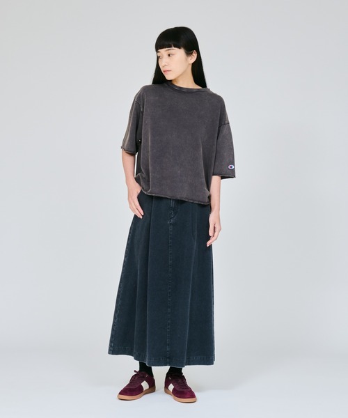 Champion(チャンピオン)の「【Champion/チャンピオン】レディース ショートスリーブクルーネックスウェットシャツ(スウェット・レディース・ブラック系その他/ダークブラウン/ネイビー系1・LARGE/MEDIUM)」の9枚目の写真