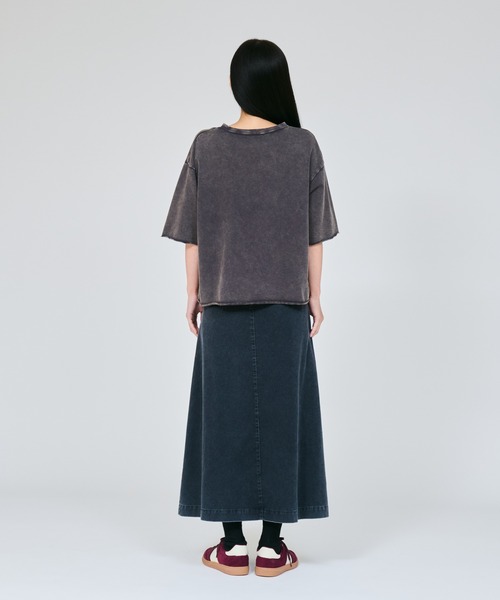 Champion(チャンピオン)の「【Champion/チャンピオン】レディース ショートスリーブクルーネックスウェットシャツ(スウェット・レディース・ブラック系その他/ダークブラウン/ネイビー系1・LARGE/MEDIUM)」の11枚目の写真