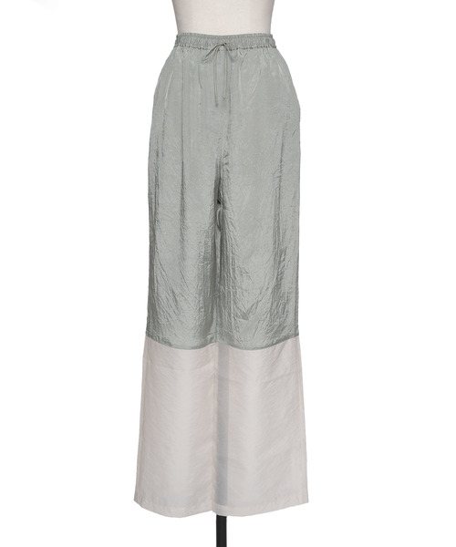 muller of yoshiokubo(ミュラーオブヨシオクボ)の「muller of yoshiokubo ミュラーオブヨシオクボ / WRINKLES PANELED PANTS リンクルパネルイージーワイドパンツ / MLS26407(その他パンツ・レディース・モスグリーン/ピンク/グリーン・36/38)」の13枚目の写真