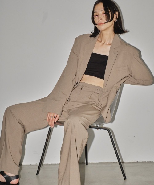 TODAYFUL（トゥデイフル）の「Cupin Flatseam Bratop（キャミソール・レディース・キナリ/ブラック・FREE）」の5枚目の写真