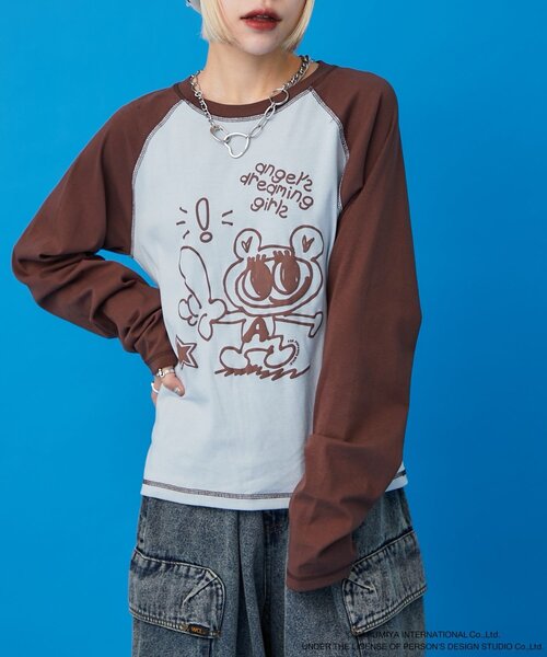 w closet(ダブルクローゼット)の「【ANGEL BLUE】ナカムラくん落書きラグランTシャツ(Tシャツ/カットソー・レディース・サックスブルー/ピンク・FREE)」の3枚目の写真