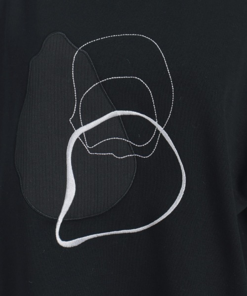 axes femme(アクシーズファム)の「モチーフ刺繍スウェット(Tシャツ/カットソー・レディース・ブラック/ホワイト・FREE)」の4枚目の写真