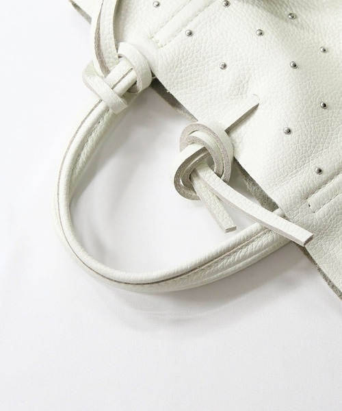 Gready Brilliant（グレディブリリアン）の「スタッズミニレザートート（トートバッグ・レディース・ブラック/アイボリー・FREE）」の9枚目の写真