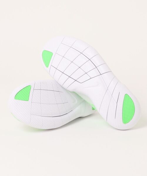 NIKE(ナイキ)の「NIKE ナイキ FREE 2025【超軽量】メンズスニーカー ランニング ソフト ストレッチニット(フリー2025) HF1078-102 ホワイト/グリーンストライク/ベアリーボルト(スニーカー・メンズ・ホワイト系その他・25.5cm/26.0cm/26.5cm/27.0cm/27.5cm/28.0cm/29.0cm)」の3枚目の写真