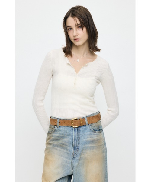 MOUSSY(マウジー)の「【26年SS新作】CALM TOUCH HENRY NECK トップス(ニット/セーター・レディース・ライトピンク/オフホワイト/杢グレー/ダークネイビー・FREE)」の1枚目の写真