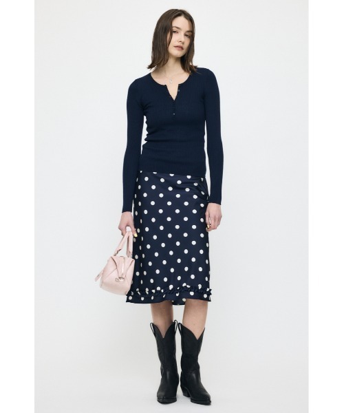 MOUSSY(マウジー)の「【26年SS新作】CALM TOUCH HENRY NECK トップス(ニット/セーター・レディース・ライトピンク/オフホワイト/杢グレー/ダークネイビー・FREE)」の7枚目の写真