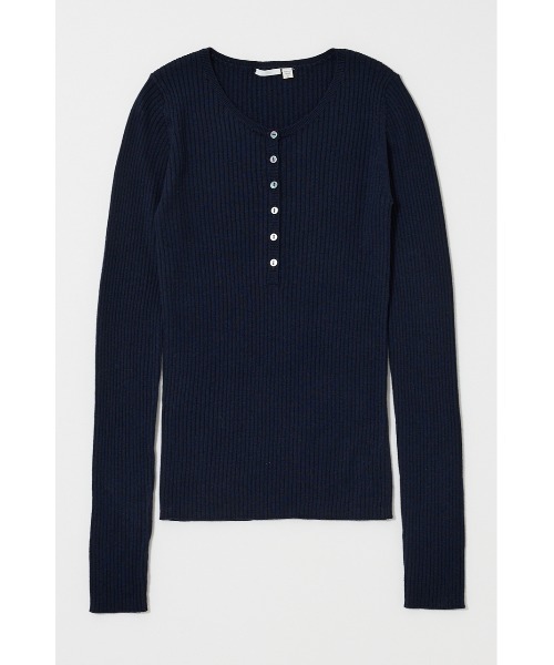 MOUSSY(マウジー)の「【26年SS新作】CALM TOUCH HENRY NECK トップス(ニット/セーター・レディース・ライトピンク/オフホワイト/杢グレー/ダークネイビー・FREE)」の15枚目の写真