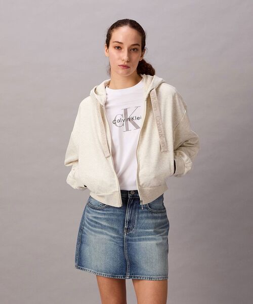 Calvin Klein(カルバン・クライン)の「フルジップフーデッドロングスリーブテリースウェット(スウェット・レディース・グレー系その他/ブラック・XS/M/S)」の4枚目の写真