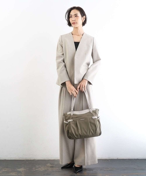 MK MICHEL KLEIN（エムケーミッシェルクラン）の「[撥水/2WAY/A4収納可]サイドポケットパイピングバッグ（トートバッグ・レディース・ブラック/ライトグレー/モカ・00）」の22枚目の写真