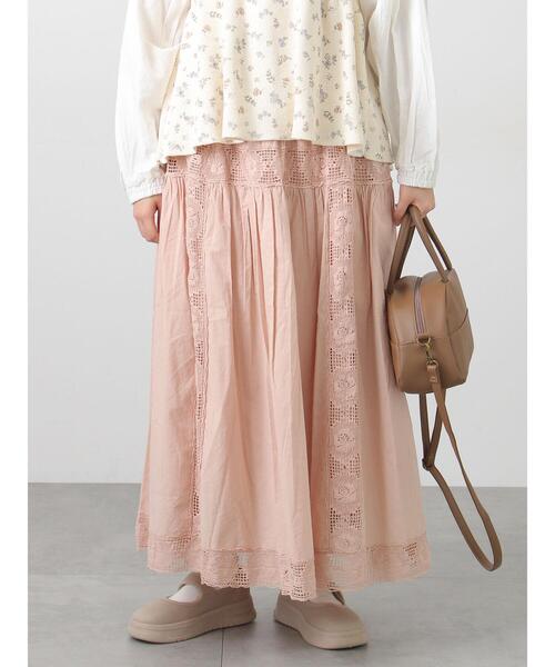 Samansa Mos2(サマンサ モスモス)の「ローズ柄レースギャザースカート(スカート・レディース・オフホワイト/ピンク/ブラック・F)」の3枚目の写真