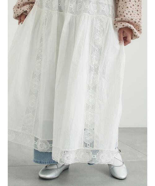 Samansa Mos2(サマンサ モスモス)の「ローズ柄レースギャザースカート(スカート・レディース・オフホワイト/ピンク/ブラック・F)」の5枚目の写真