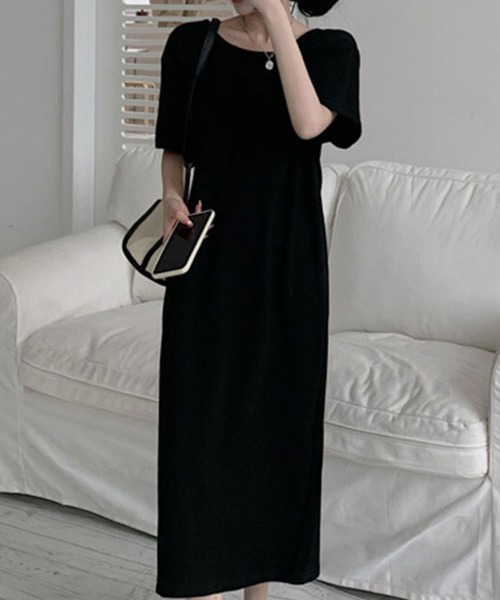SallyLunn(サリーラン)の「バックオープン チェーンデザイン ロングワンピース(ワンピース・レディース・ベージュ/ブラック・LARGE/MEDIUM)」の2枚目の写真
