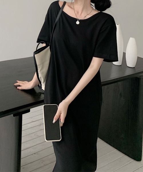 SallyLunn(サリーラン)の「バックオープン チェーンデザイン ロングワンピース(ワンピース・レディース・ベージュ/ブラック・LARGE/MEDIUM)」の11枚目の写真