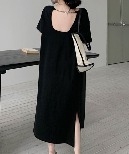 SallyLunn(サリーラン)の「バックオープン チェーンデザイン ロングワンピース(ワンピース・レディース・ベージュ/ブラック・LARGE/MEDIUM)」の14枚目の写真