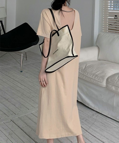 SallyLunn(サリーラン)の「バックオープン チェーンデザイン ロングワンピース(ワンピース・レディース・ベージュ/ブラック・LARGE/MEDIUM)」の22枚目の写真