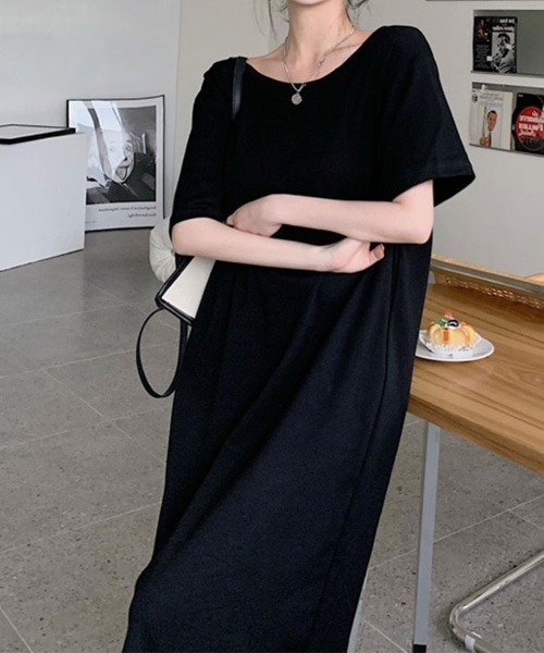 SallyLunn(サリーラン)の「バックオープン チェーンデザイン ロングワンピース(ワンピース・レディース・ベージュ/ブラック・LARGE/MEDIUM)」の10枚目の写真