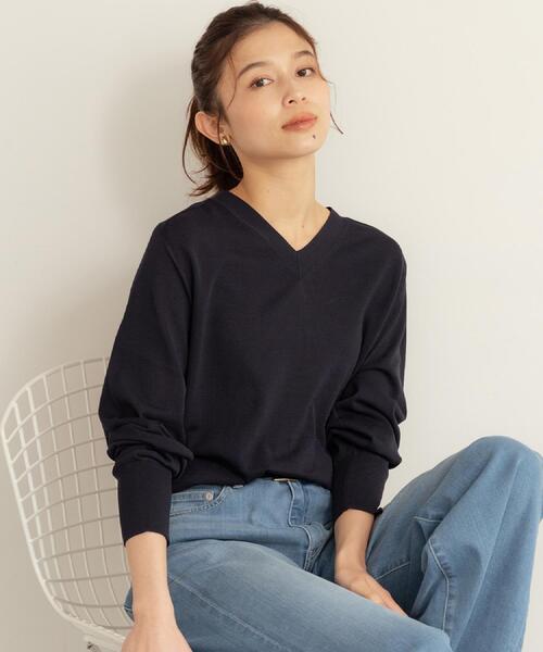 UNTITLED（アンタイトル）の「シアーVネックニット（ニット/セーター・レディース・ネイビー/ナチュラル・48/44/04/02/00）」の14枚目の写真