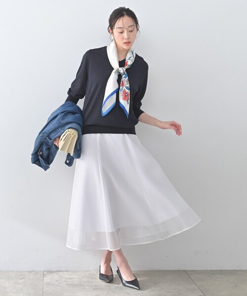 UNTITLED（アンタイトル）の「シアーVネックニット（ニット/セーター・レディース・ネイビー/ナチュラル・48/44/04/02/00）」の10枚目の写真