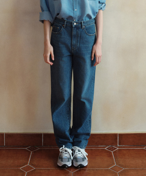 SIYAZU（シヤジュ）の「SIJN6105 ストレートカラムジーンズ_Medium blue（デニムパンツ・レディース・インディゴブルー・SMALL/MEDIUM/LARGE）」の3枚目の写真