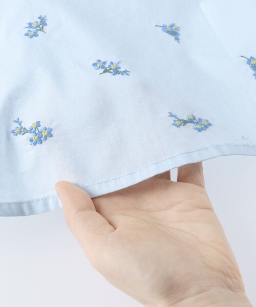 BRANSHES(ブランシェス)の「【おそろい】花刺しゅう半袖シャツ(シャツ/ブラウス・キッズ・オフホワイト/ブルー・140/150/110/100/120/130/80/90)」の17枚目の写真