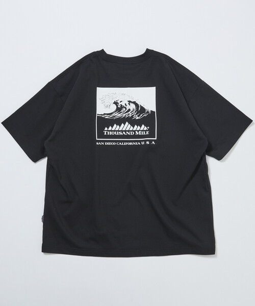 FREAK'S STORE(フリークスストア)の「限定展開 THOUSAND MILE×FREAK'S STORE サウザンドマイル 別注 バックプリント ウェーブロゴ Tシャツ 抗菌防臭 吸水速乾(Tシャツ/カットソー・メンズ・ホワイト/グリーン/アッシュグレー/ブラック・SMALL/MEDIUM/LARGE)」の22枚目の写真