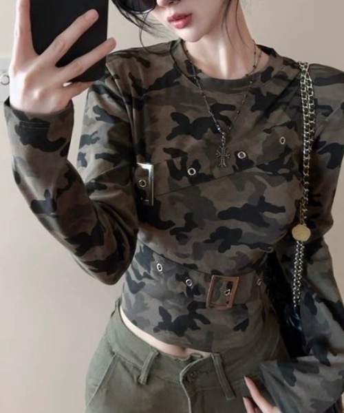 FUNdaysion(ファンデイション)の「カモフラデザイントップス(Tシャツ/カットソー・レディース・カーキ・M)」の5枚目の写真
