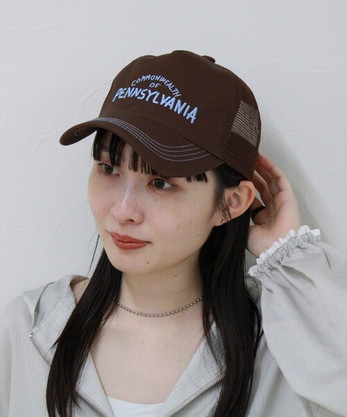 fredy emue（フレディエミュ）の「【CASSELINI/キャセリーニ】刺しゅうメッシュキャップ（キャップ・レディース・ブラウン/アイボリー/ライトブルー・FREE）」の9枚目の写真