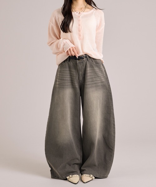 apres jour mignon（アプレジュールミニョン）の「カーブデニムパンツ（デニムパンツ・レディース・インディゴブルー/ブルー/グレー/ブラウン系その他・LARGE/SMALL/MEDIUM）」の5枚目の写真