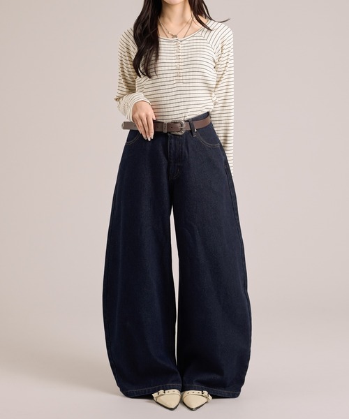 apres jour mignon（アプレジュールミニョン）の「カーブデニムパンツ（デニムパンツ・レディース・インディゴブルー/ブルー/グレー/ブラウン系その他・LARGE/SMALL/MEDIUM）」の7枚目の写真