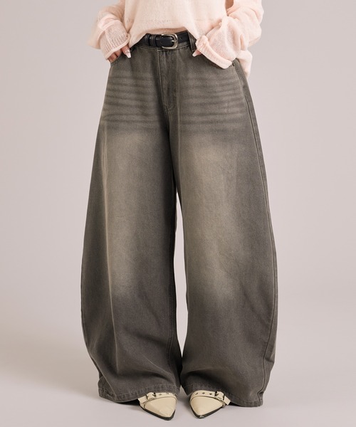 apres jour mignon（アプレジュールミニョン）の「カーブデニムパンツ（デニムパンツ・レディース・インディゴブルー/ブルー/グレー/ブラウン系その他・LARGE/SMALL/MEDIUM）」の11枚目の写真