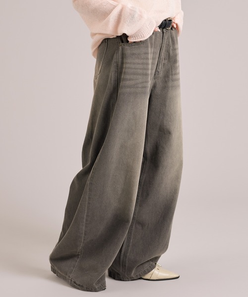 apres jour mignon（アプレジュールミニョン）の「カーブデニムパンツ（デニムパンツ・レディース・インディゴブルー/ブルー/グレー/ブラウン系その他・LARGE/SMALL/MEDIUM）」の12枚目の写真