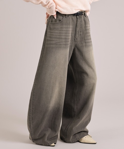 apres jour mignon（アプレジュールミニョン）の「カーブデニムパンツ（デニムパンツ・レディース・インディゴブルー/ブルー/グレー/ブラウン系その他・LARGE/SMALL/MEDIUM）」の13枚目の写真