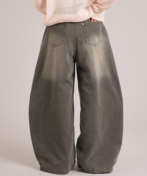 apres jour mignon（アプレジュールミニョン）の「カーブデニムパンツ（デニムパンツ・レディース・インディゴブルー/ブルー/グレー/ブラウン系その他・LARGE/SMALL/MEDIUM）」の14枚目の写真