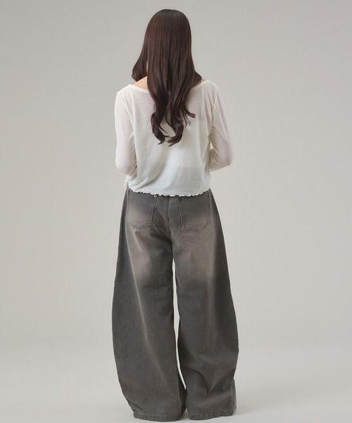 apres jour mignon（アプレジュールミニョン）の「カーブデニムパンツ（デニムパンツ・レディース・インディゴブルー/ブルー/グレー/ブラウン系その他/オフホワイト/カーキ・LARGE/SMALL/MEDIUM）」の16枚目の写真